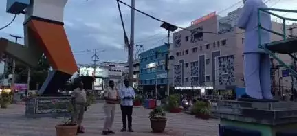కర్నూలు: ట్రాఫిక్ నియంత్రణ పై  ప్రత్యేక దృష్టి ట్రయల్ రన్ ను పరిశీలించిన: కర్నూలు ట్రాఫిక్ సిఐ మన్సరుద్దీన్
