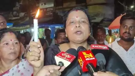 ବଡଚଣା: ଛାତ୍ରୀ ଆତ୍ମହତ୍ୟା ଘଟଣା,ଓଡିଶା ବନ୍ଦକୁ ସଫଳ କରିବା ସହିତ ଗୋପବନ୍ଧୁ ଛକରେ ନ୍ୟାୟ ଦାବୀ କଲେ ପୂର୍ବତନ ରାଜ୍ୟ ମହିଳା କଂଗ୍ରେସ ସଭନେତ୍ରୀ