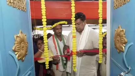 কুমারগঞ্জ: দিওর পঞ্চায়েতের খরাইল শিব দুর্গা বারোয়ারী মন্দির সংলগ্ন এলাকায় কমিউনিটি হলের উদ্বোধন করলেন সুকান্ত মজুমদার