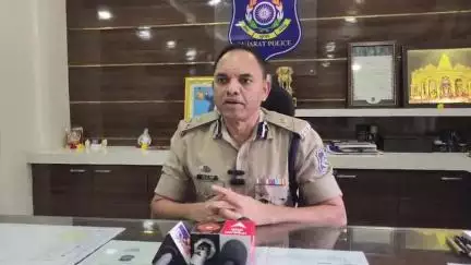 ગોધરા: શહેરમાં SP કચેરી ખાતે પોલીસ સંવાદ સેતુ કાર્યક્રમમાં 100થી વધુ રજૂઆતકર્તાઓ દ્વારા પોતાની રજૂઆત રેન્જ IGPને કરવામાં આવી