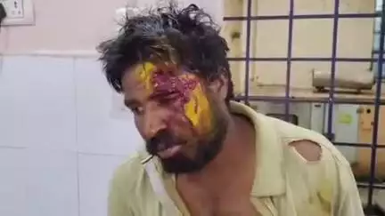 అమ్మవారిపేటలో ఇరు వర్గాల మధ్య ఘర్షణ, ముగ్గురికి తీవ్ర గాయాలు