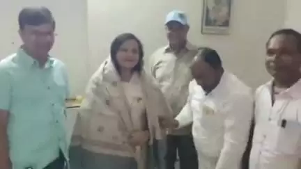 झालरापाटन: जिला महिला कांग्रेस को मिली नई अध्यक्ष, कार्यकर्ताओं ने नगर पालिका में वर्षा शर्मा का किया स्वागत