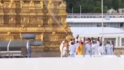 తిరుమల శ్రీవారి ఆలయంలో కోయిల్ అల్వార్ తిరుమంజనం