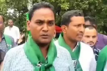 ତଲସରା: ଏଫଏମ କଲେଜ ଛାତ୍ରୀ ମୃତ୍ୟୁ ଘଟଣାକୁ ନେଇ ବିଜେଡି ପକ୍ଷରୁ ଡାଲମିଆ କଲେଜ ସମ୍ମୁଖରେ ପ୍ରତିବାଦ ସଭା ଓ ବିକ୍ଷୋଭ ପ୍ରଦର୍ଶନ
