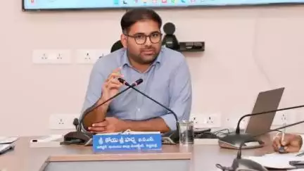 పెద్దపల్లి: నిబంధనల ప్రకారం అధికారులు వారి విధులను పకడ్బందీగా నిర్వహించాలి: జిల్లా కలెక్టర్ కోయశ్రీ హర్ష