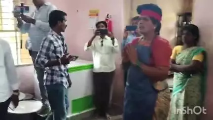 శంకరపట్నం: కేశవపట్నం KGBVని ఆకస్మిక తనిఖీ చేసిన ఎమ్మెల్యే కవ్వంపల్లి సత్యనారాయణ, మధ్యాహ్న భోజన సిబ్బందిపై తీవ్రస్థాయిలో మండిపాటు