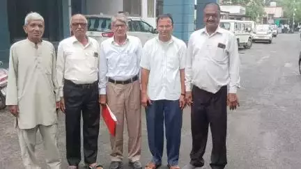 गलियाकोट: BKU के पदाधिकारियों ने फसल बीमा नियमों में बदलाव व फसल खराबा 2024 की राशि जारी करने हेतु कृषि मंत्री के नाम दिया ज्ञापन