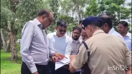 भभुआ: पटना प्रमंडल आयुक्त ने जिले में भूमि अधिग्रहण की प्रगति और किसानों की भागीदारी का लिया जायजा
