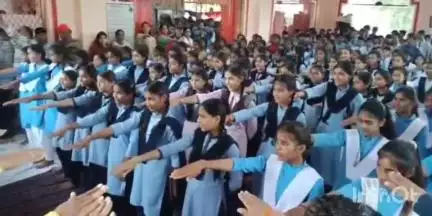 गंधवानी: नशा मुक्ति जागरूकता अभियान के तहत टीआई प्रवीण ठाकरे ने गंधवानी में सामाजिक संगठनों के साथ निकाली रैली