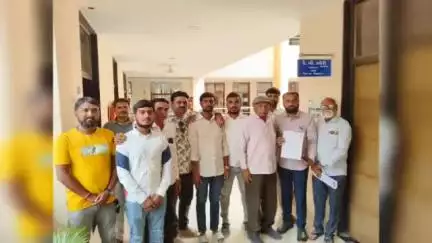 મોરબી: શહેરમાં પાંજરાપોળ પાસે કરવામાં વૃક્ષારોપણની જગ્યાના નામકરણ બાબતે આમ આદમી પાર્ટીનું કલેકટરને આવેદન