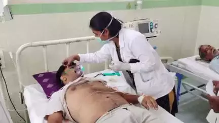 కడప: బీజేపీ నేత కందుల మురళి మోహన్ రెడ్డిపై KSRM గ్రూప్ ఆఫ్ కాలేజెస్ ఛైర్మన్ కందుల నాని, అతని అనుచరులు దాడి, తీవ్ర గాయాలు