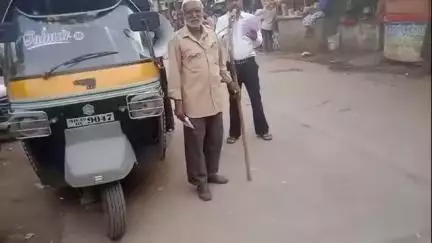 रावेर: किनगाव खुर्द व किनगाव बुद्रुक गावात मोकाट गुरे दिसल्यास १ हजार रुपये दंड, दोन्ही ग्रामपंचायतींनी निर्णय घेत दिली दवंडी