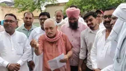 पदमपुर: बिगड़ी कानून व्यवस्था को लेकर पदमपुर में कांग्रेस कार्यकर्ताओं ने पदमपुर थाने का किया घेराव