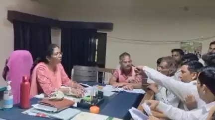 राजाखेड़ा: सार्वजनिक पोखर पर अतिक्रमण से बढ़ी परेशानी, ग्रामीणों ने तहसीलदार को ज्ञापन देकर कार्रवाई की मांग की