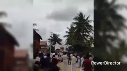 ಗುಂಡ್ಲುಪೇಟೆ: ಆಲತ್ತೂರಿನಲ್ಲಿ ವಿಜೃಂಭಣೆಯಿಂದ ನಡೆದ 
ಕಸಕಲಪುರ ಮಹಾಪಾರ್ವತಿ ಮೆರವಣಿಗೆ
