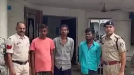 कांकेर: नया बस स्टैंड डोम में जुआ खेलते 3 जुआरियों को पुलिस ने किया गिरफ्तार