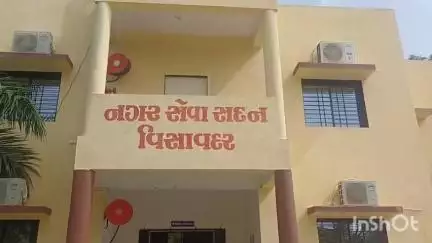 વિસાવદર: વિસાવદર નગર પાલિકા ની કિંમતી બગીચાની જમીન શુ એસ.ટી. પાસેથીપરતલેવાશે
પૂર્વભાજપનીબોડી એકરેલ ઠરાવની અમલવારી વર્તમાબોડીકરશે