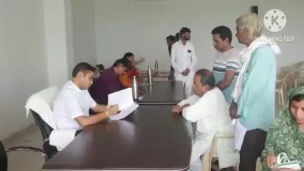 आगर: कलेक्टर जनसुनवाई में 75 आवेदनों पर सुनवाई, कलेक्टर ने अधिकारियों को दिए निराकरण के निर्देश