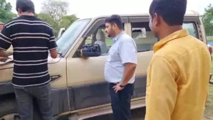 जलालगढ़: जलालगढ़ एन डी रूंगटा उच्च विद्यालय में छात्रों से हेड मास्टर द्वारा अवैध वसूली का मामला तूल पकड़ रहा है