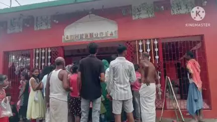 बीरपुर: बीरपुर प्रखंड क्षेत्र के विभिन्न गांवों में नाग पंचमी का त्यौहार हर्षोल्लास पूर्वक मनाया गया