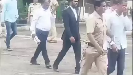 नागपूर शहर: महाल दंगा प्रकरणातील मुख्य आरोपी फहिम खान अखेर आला कारागृह बाहेर