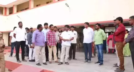 కనిగిరి: పట్టణంలోని మోడల్ స్కూల్ ను పరిశీలించిన కనిగిరి ఎమ్మెల్యే ముక్కు ఉగ్ర నరసింహారెడ్డి