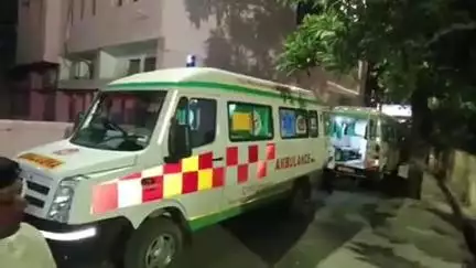 फतेहपुर: कल्यानपुर के बिंदकी रोड पर अनियंत्रित होकर गिरी बाइक, 3 लोग हुए घायल