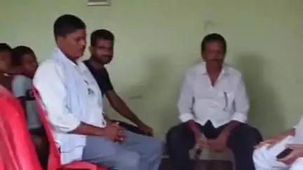 सिमरी बख्तियारपुर: गौसपुर गांव में आकाशीय बिजली गिरने से किसान की मौत, पूर्व विधायक ने परिजनों से मिलकर जताया शोक