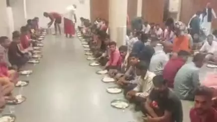 कवर्धा: डिप्टी सीएम की पहल से अमरकंटक के मृत्युंजय आश्रम में 1500 से अधिक कांवडियों और श्रद्धालुओं ने किया निःशुल्क भोजन ग्रहण