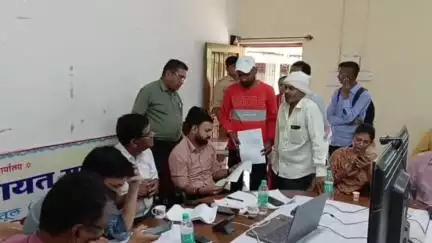 प्रभात पट्टन: मृत मवेशियों को रात में दफनाने का मामला जनसुनवाई में, बाघोड़ा गौशाला से आए 22 आवेदन