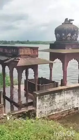 बयाना: बारैठा बांध से छोड़ा गया पानी, कई गांवों का संपर्क टूटा, बाजरे की फसल हुई बर्बाद