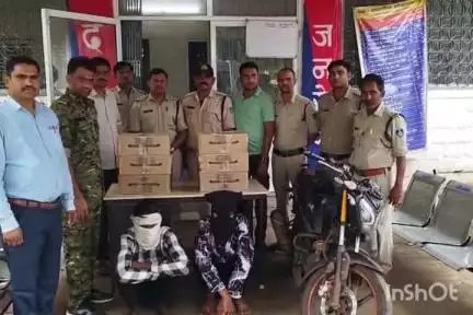 बैराड़: बैराड़ थाना प्रभारी और पुलिस टीम ने 6 पेटी शराब के साथ 2 लोगों को बाइक सहित पकड़ा, मामला दर्ज