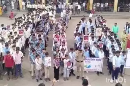 कन्नौद: कन्नौद में पुलिस ने चलाया नशा मुक्ति अभियान, रैली निकालकर दिलाई शपथ