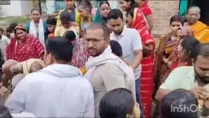 दरियापुर: लोहछा गांव में ट्रेन से सांख्यिकी कर्मचारी की मौत, शव पहुंचते ही परिजनों में मची चीख-पुकार