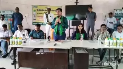 అదిలాబాద్ అర్బన్: ఎరువుల వాడకం తగ్గింపుతోనే భూముల పరిరక్షణ నార్నూర్ లో జరిగిన సదస్సులో జిల్లా కలెక్టర్ రాజర్షి షా