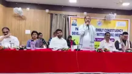 ପାଲଲହଡା: ପାଲଲହଡ଼ା ଠାରେ ବିଧାନସଭା ସ୍ତରୀୟ ଉନ୍ନୟନ କମିଟି ବୈଠକ ଅନୁଷ୍ଠିତ ।