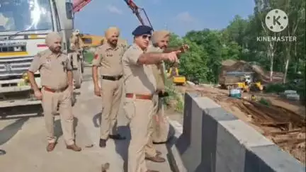 ਪਟਿਆਲਾ: ਜ਼ਿਲ੍ਹਾ SP ਟ੍ਰੈਫਿਕ ਨੇ ਰਾਜਪੁਰਾ ਦੇ ਵਿੱਚ ਵੱਧ ਰਹੀ ਟਰੈਫਿਕ ਸਮੱਸਿਆ ਦੀ ਸਮੀਖਿਆ ਕਰਨ ਲਈ ਨੈਸ਼ਨਲ ਹਾਈਵੇ 'ਤੇ ਬਣ ਰਹੇ ROB ਦਾ ਕੀਤਾ ਦੌਰਾ