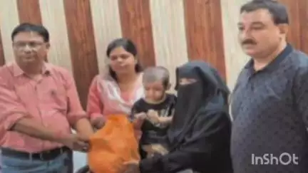 नजीबाबाद: नगर पालिका किरतपुर में कुपोषित बच्चों को वितरित की गई पोषण किट्स