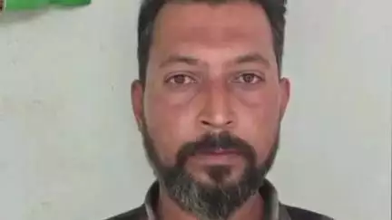 गुमला: चोरी की जेसीबी बेचने और लड़की भगाने के दो आरोपी बिलासपुर से गिरफ्तार, भेजे गए जेल