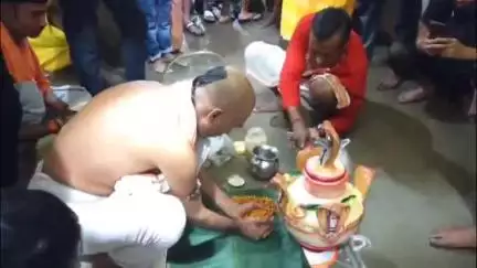 नाथनगर: बेड़ा पांच पर नेतुला धोबिन की विशेष पूजा, मंगलवार से गंध धूप और बारी कलश की परंपरा शुरू