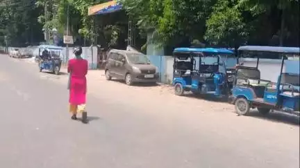 ময়নাগুড়ি: আধা সামরিক বাহিনীতে কর্মরত এক জওয়ানের বিরুদ্ধে ধর্ষণের অভিযোগ, ডাউকিমারি ফাড়িতে অভিযোগ দায়ের করল এক তরুণী