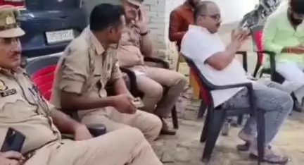 मेहनगर: भटौली में करणी सेना जिलाध्यक्ष को जीयनपुर कोतवाली पुलिस ने किया हाउस अरेस्ट, एहतियातन उठाया गया कदम