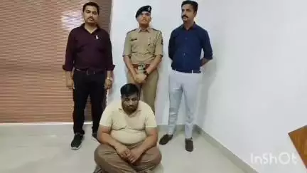 વ્યારા: તાપી જિલ્લા સાયબર ક્રાઇમ પોલીસે મહારાષ્ટ્ર ખાતેથી આરોપીને ઝડપી લીધો.