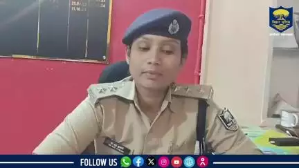 आपराधिक षड्यंत्र के तहत जालसाजी करने के आरोप में  कुल 563 अभियुक्तों के विरुद्ध प्राथमिकी दर्ज की गई