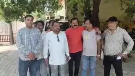 सुल्तानपुर: केएनआईटी रजिस्ट्रार का सोशल मीडिया विवाद, सुल्तानपुर में सनातन धर्म और पीएम-सीएम पर आपत्तिजनक पोस्ट