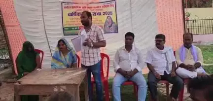 पुपरी: बोखरा: बनौल पंचायत भवन में पैक्स अध्यक्ष कल्पना कुमारी की अध्यक्षता में वार्षिक आमसभा आयोजित