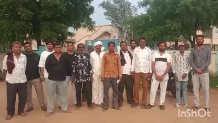 રાપર: આડેસરમા ખુલ્લેઆમ વેચાતા દારૂના પોઇન્ટ બંધ કરાવવાની માંગ સાથે મહાદેવ નગરના રહીશો દ્વારા રેન્જ Igp સમક્ષ રજૂઆત #jansamasya