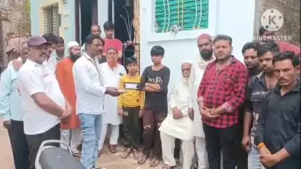आगर: सड़क दुर्घटना में मृतक ड्राइवर के परिवार को ऑल ड्राइवर कल्याण भारत संघ ने दी आर्थिक सहायता