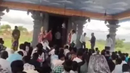ఆర్మూర్: తొలికొండ జిల్లా పరిషత్ ప్రభుత్వ పాఠశాల విద్యార్థులను ఫీల్డ్ ట్రిప్పు తీసుకువెళ్లిన పాఠశాల ప్రధానోపాధ్యాయుడు