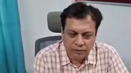 मुशहरी: उत्पाद विभाग की टीम ने सुधा डेयरी के पास एक ट्रक के तहखाने से विदेशी शराब ज़ब्त की